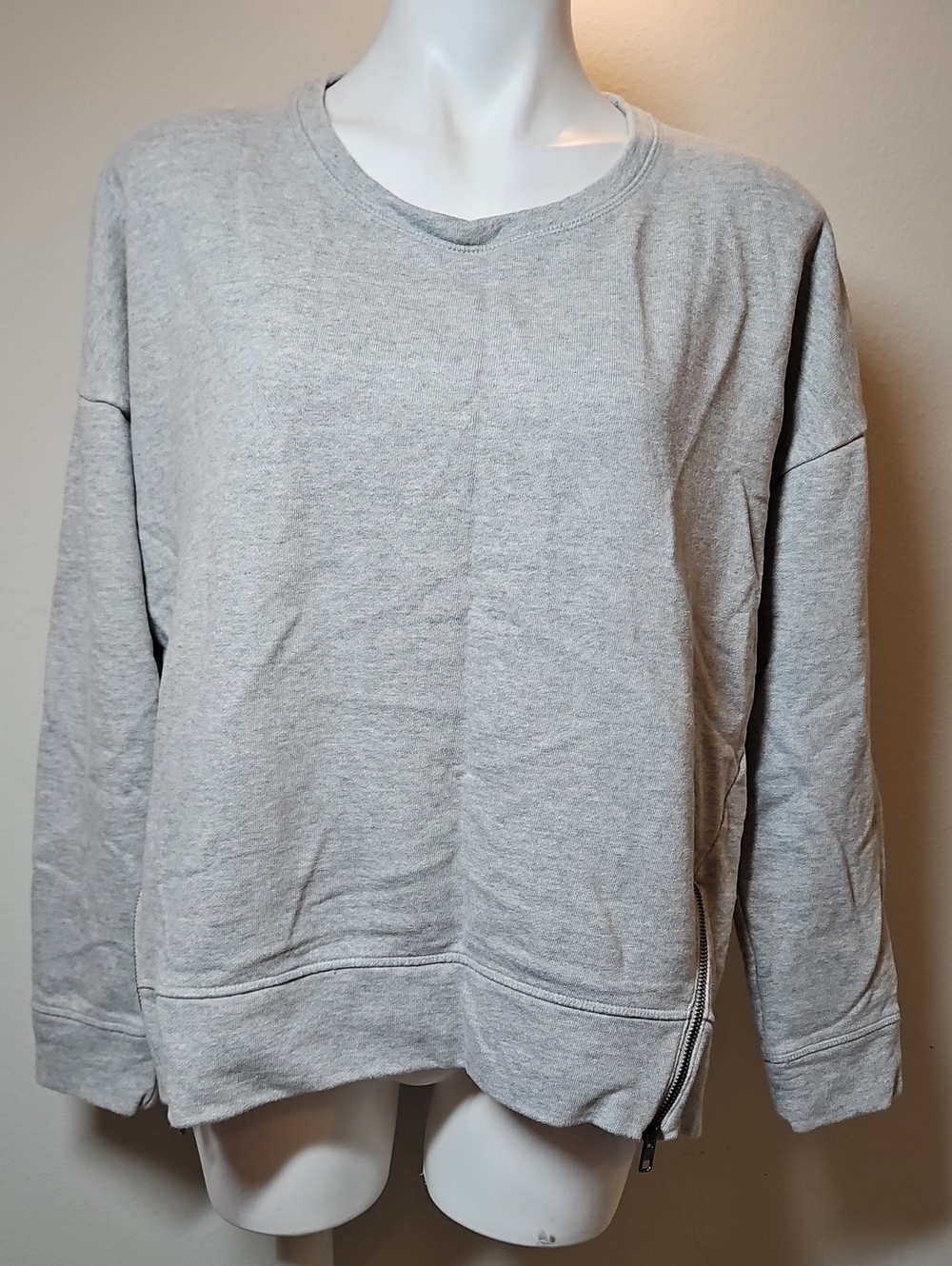 Athleta Large Light Gray Crewneck Sweatshirt with Side Zip